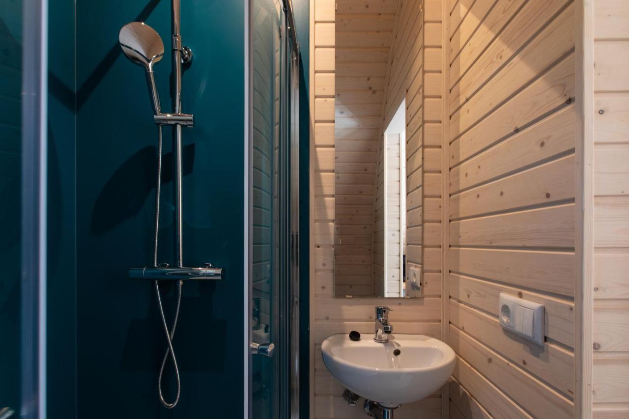 Pod Huisje Met Hottub Докьом Екстериор снимка