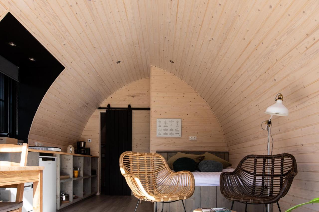 Pod Huisje Met Hottub Докьом Екстериор снимка