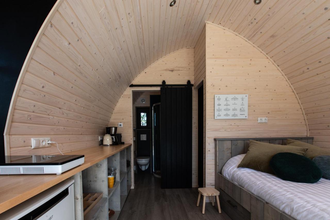 Pod Huisje Met Hottub Докьом Екстериор снимка