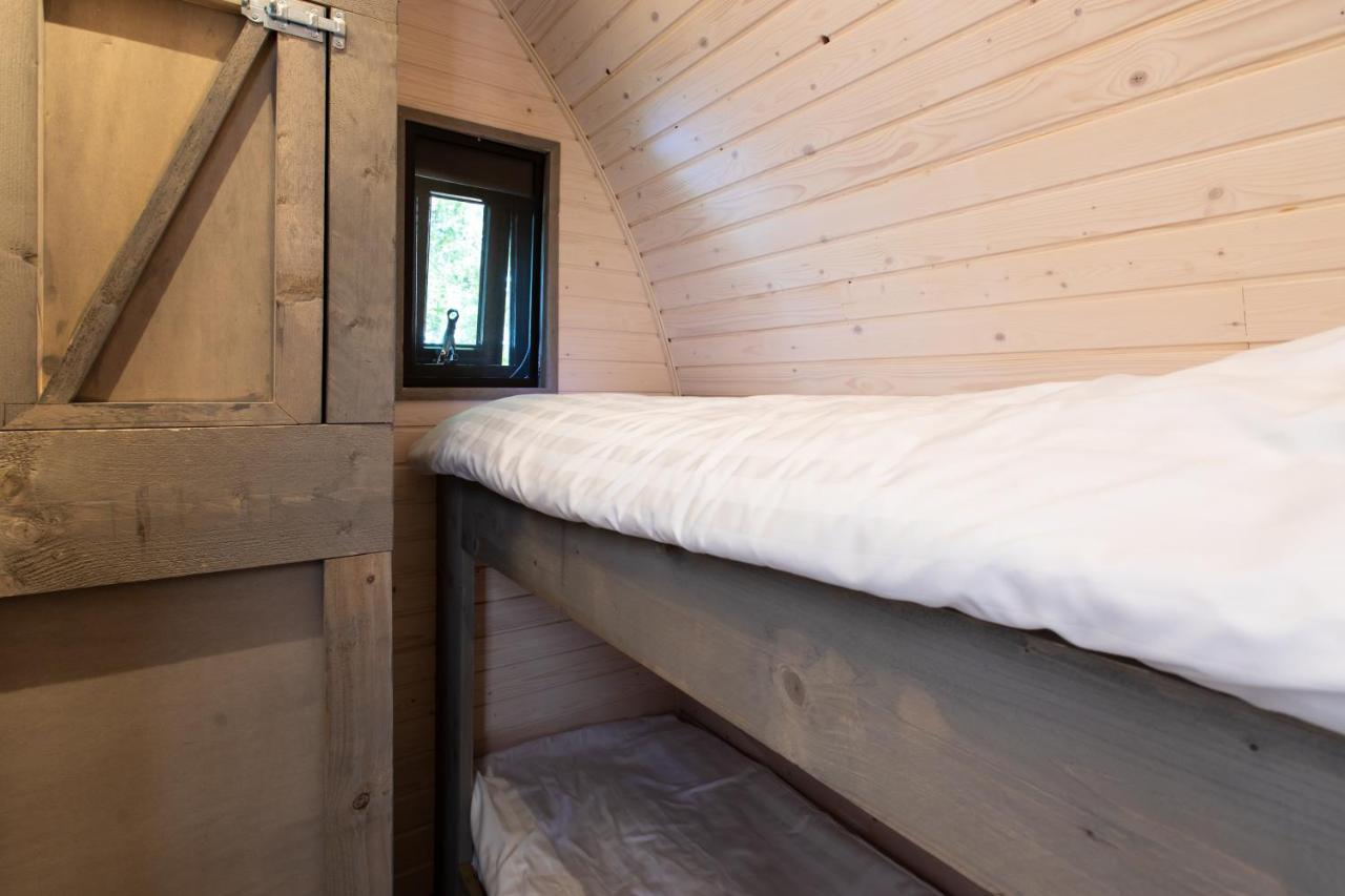 Pod Huisje Met Hottub Докьом Екстериор снимка